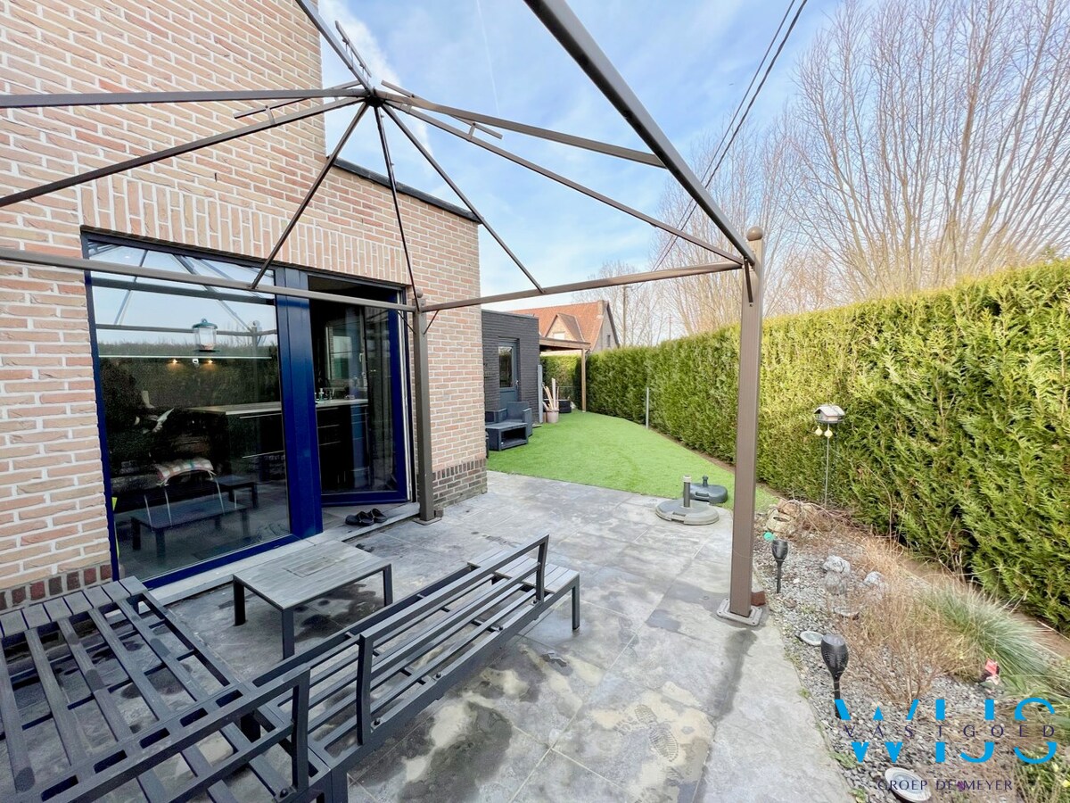 Landelijk gelegen halfopen bebouwing te Assenede 