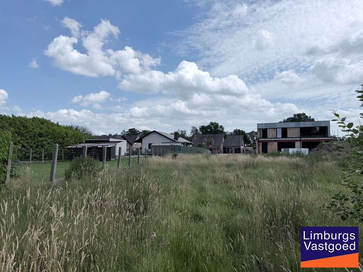 Bouwgrond voor HOB, 11a04ca, met zicht op groen 
