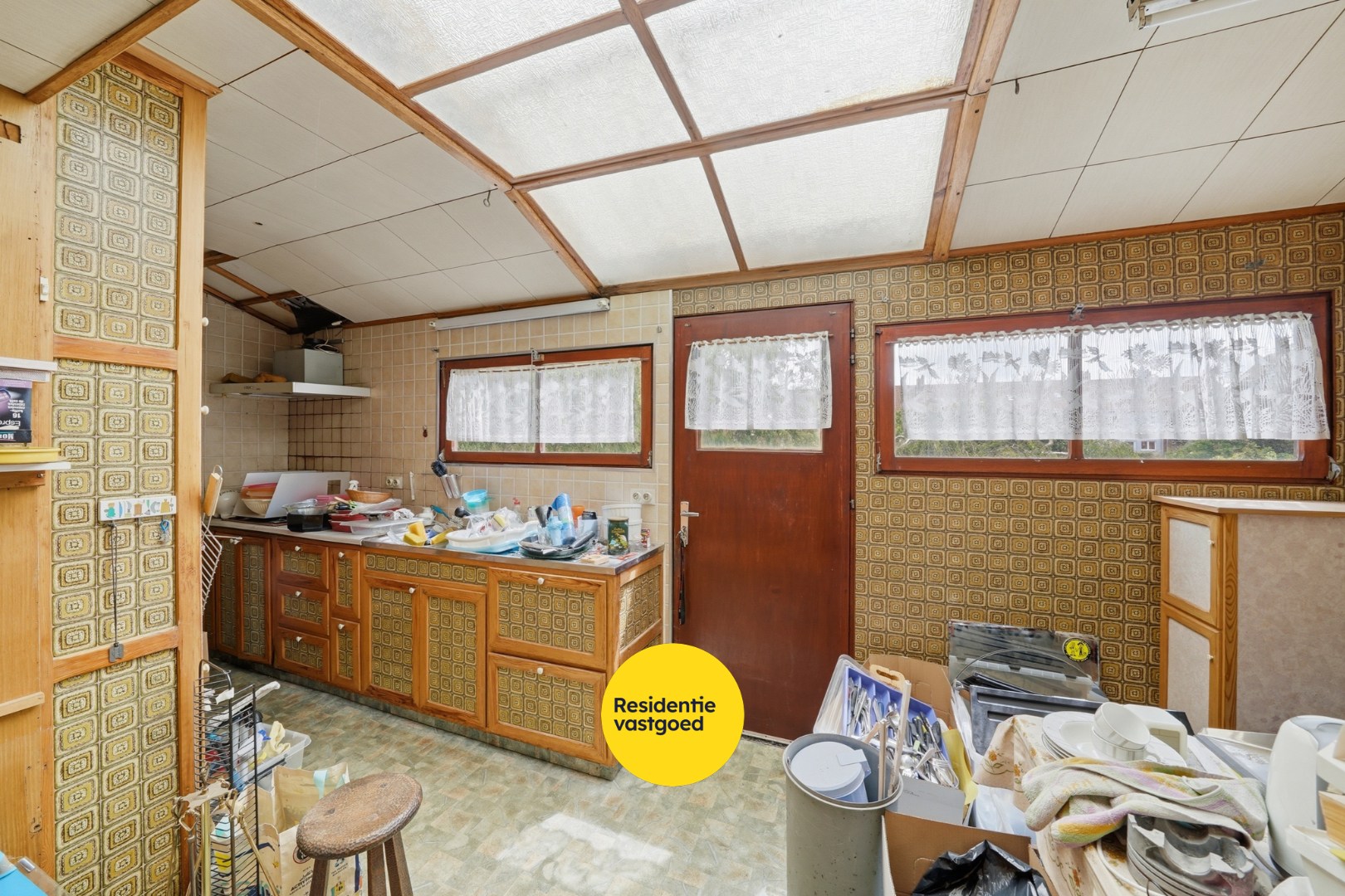 Te renoveren woning met garage en tuin in de Vuurtorenwijk te Oostende 