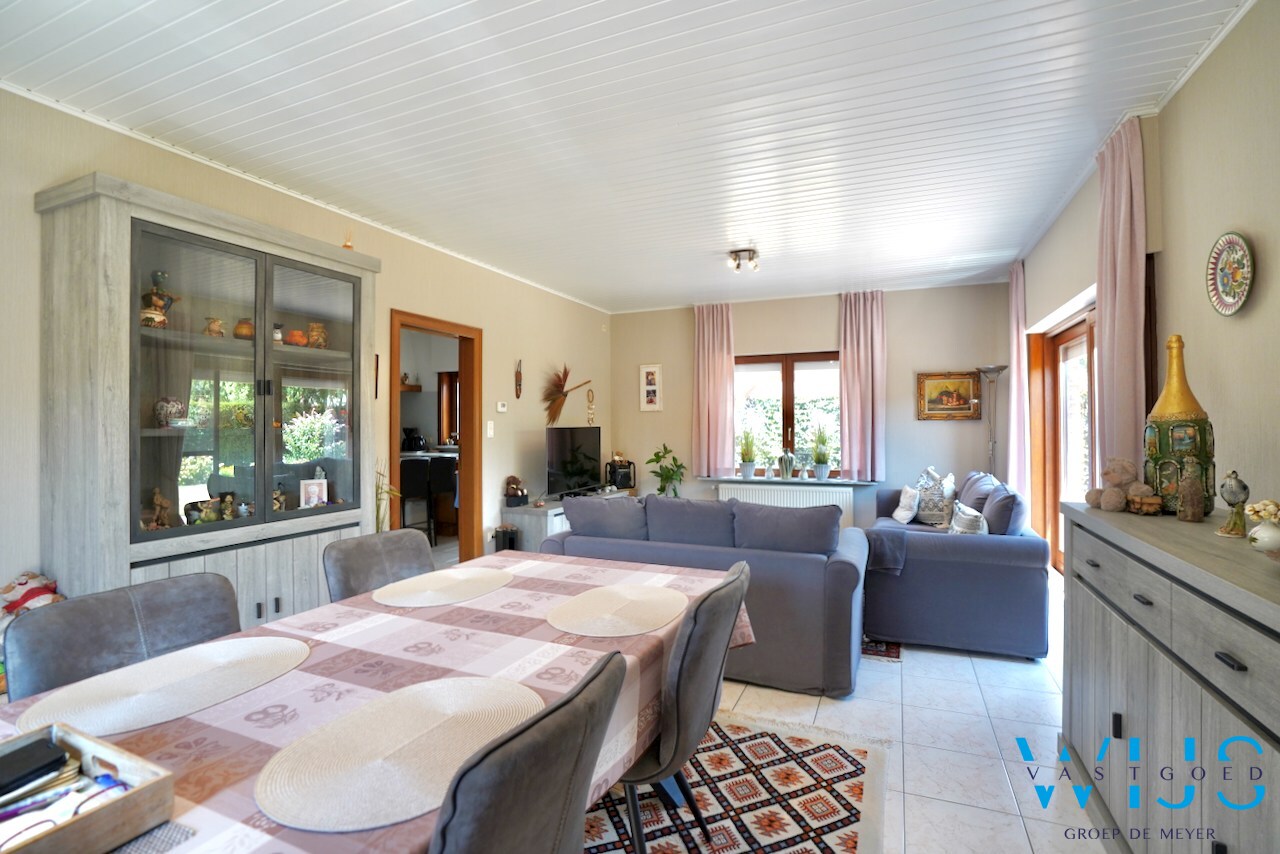 Verzorgde bungalow in woonwijk te Assenede ! 