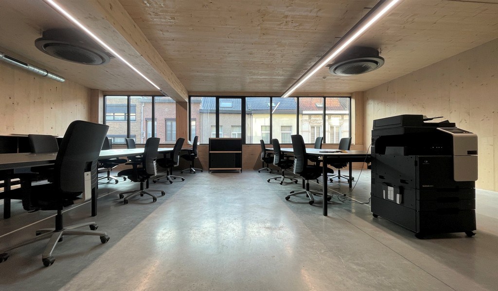 Moderne kantoorruimtes te huur vlakbij station van Berchem