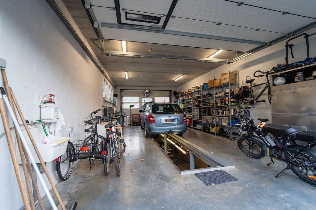 RUIME OPBRENGSTENEIGENDOM MET WOONST TE SPALBEEK (HASSELT) 