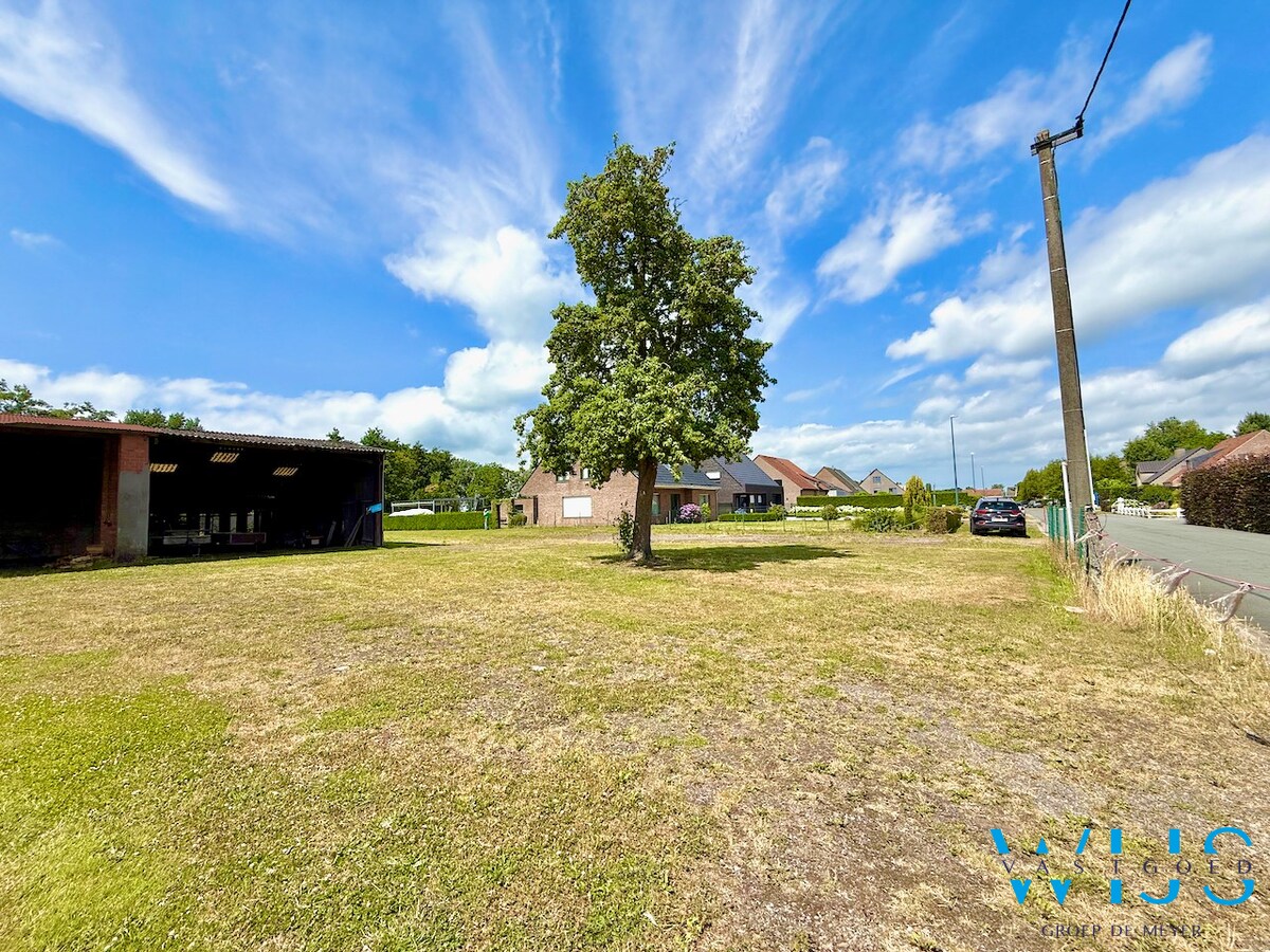 Af te breken woonhuis op 1.104m² op TOPLOCATIE ! 
