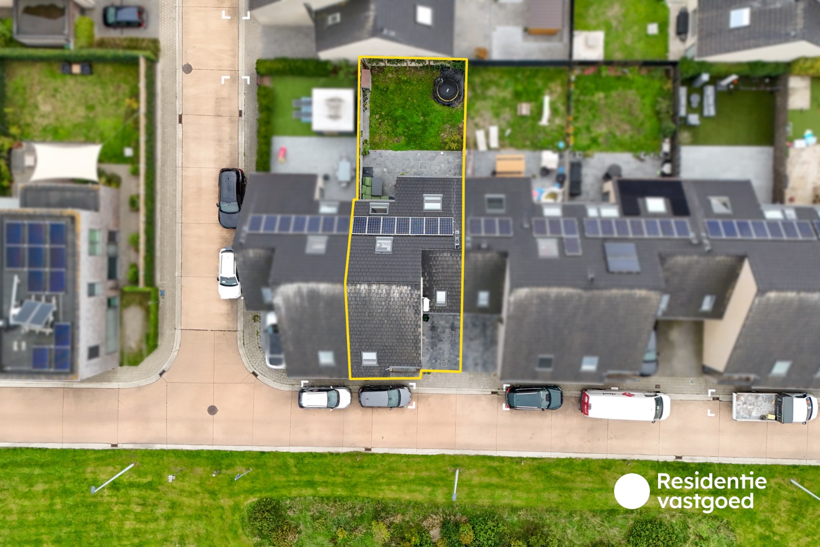 Instapklare woning te koop met garage en tuin! 
