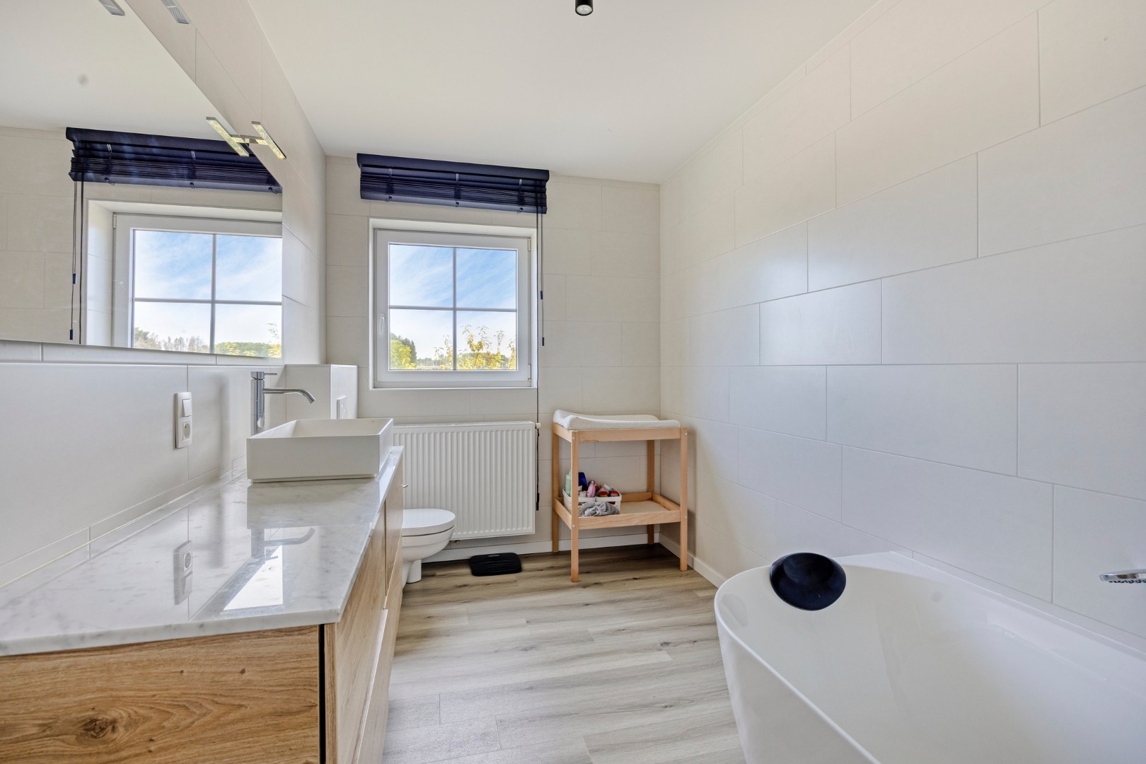 Recente en energiezuinige gezinswoning met 4 slpk. in het centrum van Veerle-Laakdal 