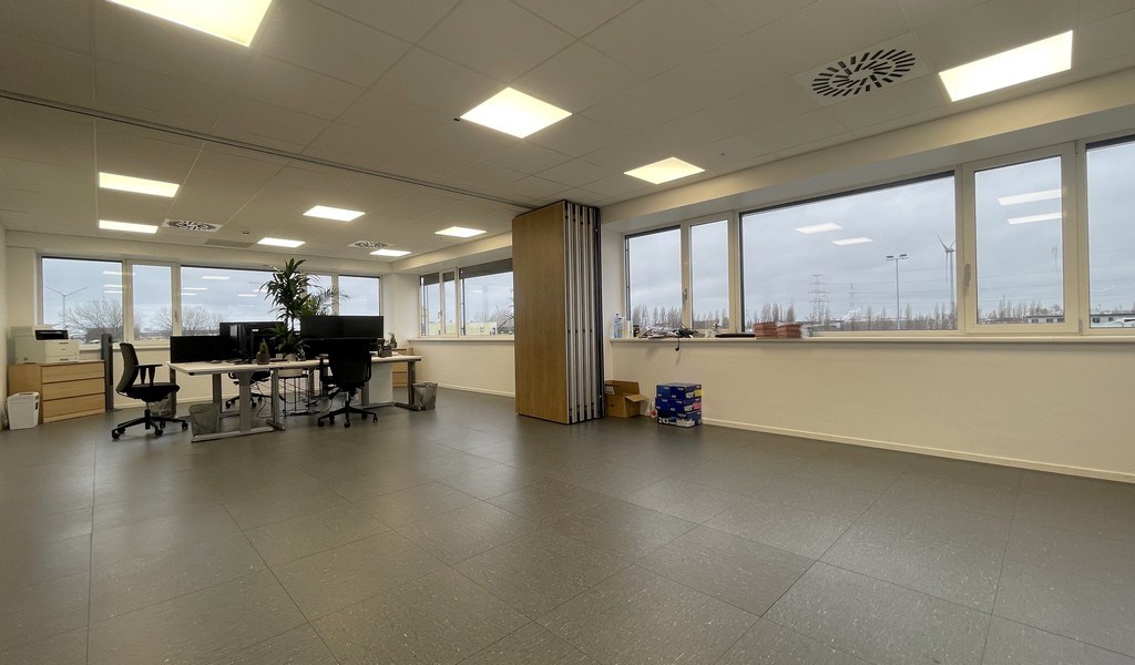 Instapklare kantoren te huur vlakbij de haven van Antwerpen