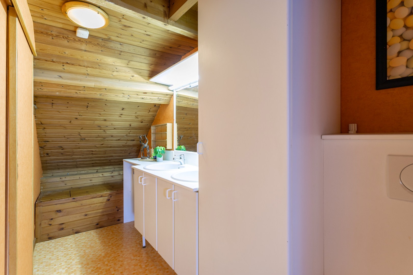 Instapklare woning met 4 slpk te Halle 