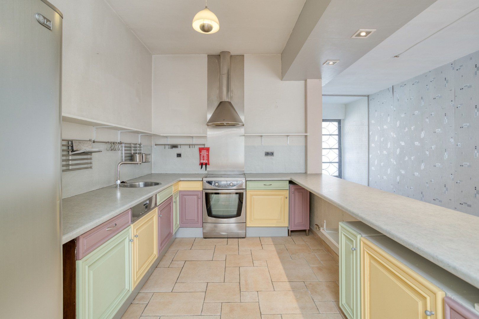 Centraal gelegen ruime woning met 4 slaapkamers en tuin te Tienen - EPC 222Kwh/m² 