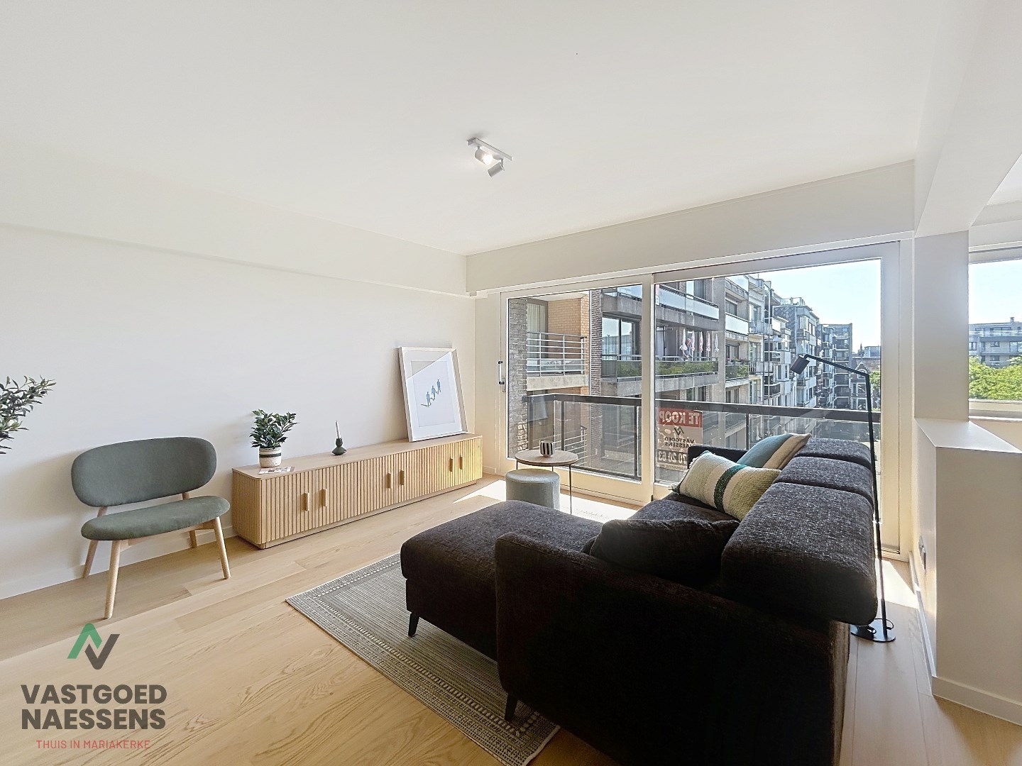 LUXUEUS GERENOVEERD 2 SLPK APP MET ZICHT OP GROEN 