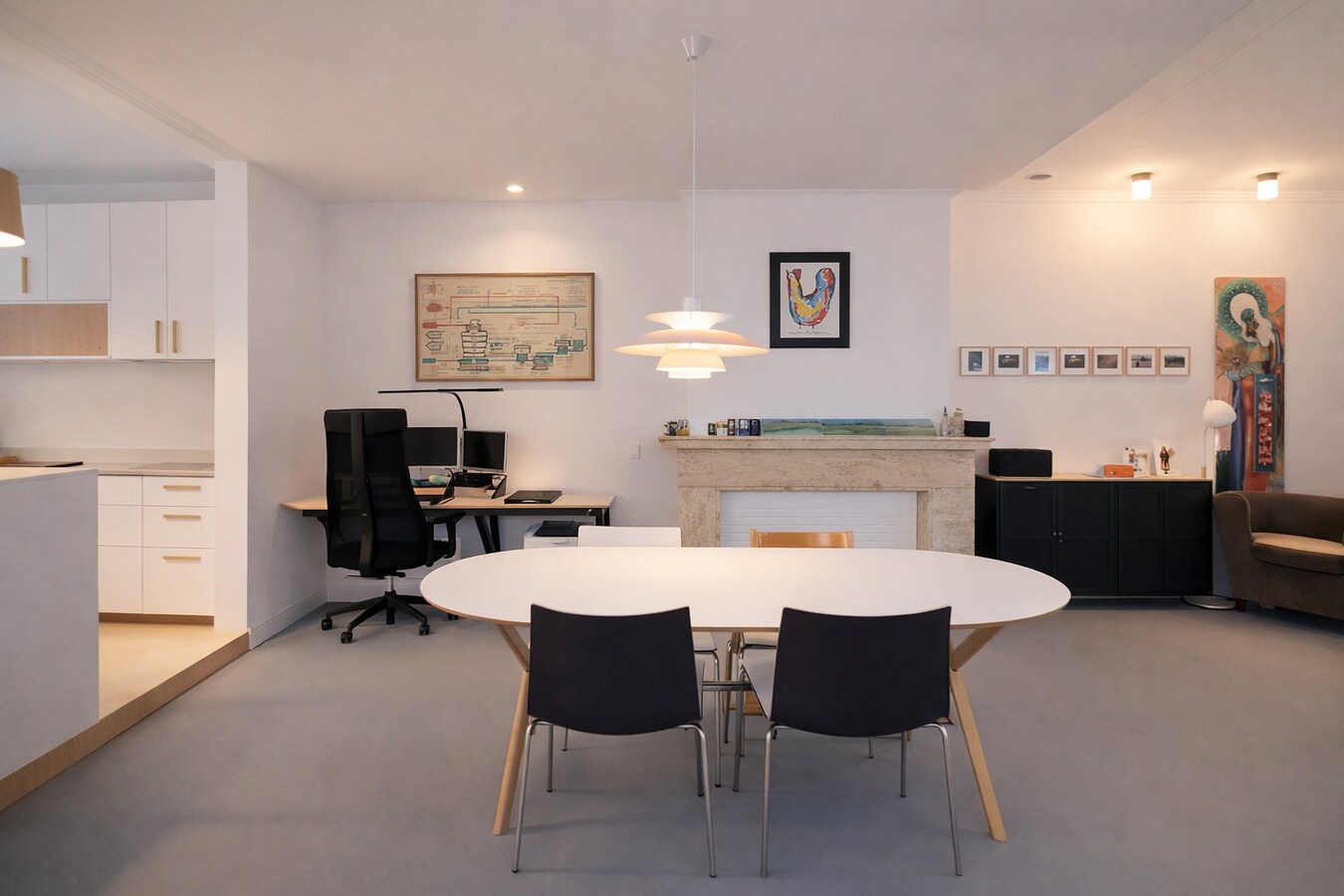 Uitzonderlijk ruim duplex appartement met extra zolderverdieping, tuin en dakterras op topligging in het centrum van Sint-Niklaas! 