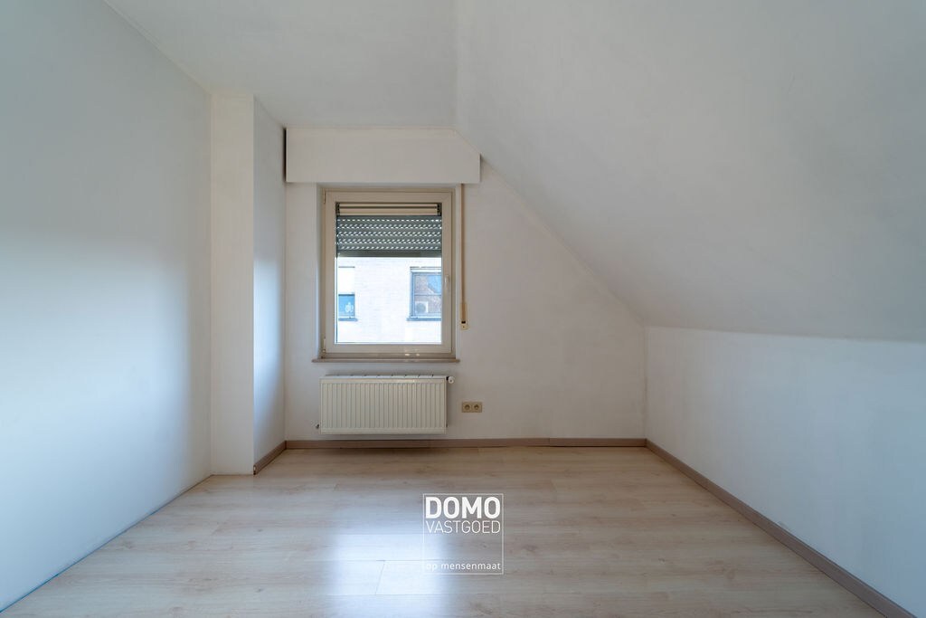 Wonen in alle rust: instapklare open bebouwing met ruime zonnige tuin te Stokrooie 