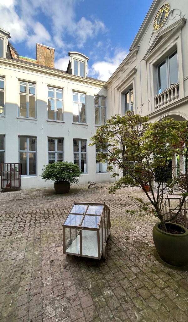 Kantoren te huur in prestigieus herenhuis te Antwerpen