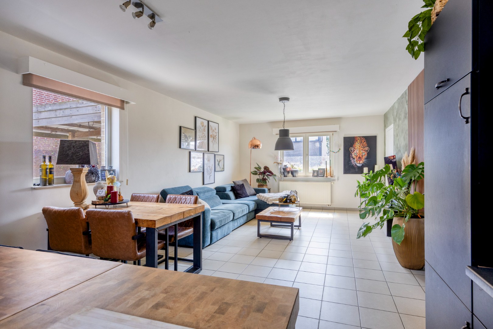 Energiezuinige, halfvrijstaande woning op 2a 82ca met 3 slpk, mooie tuin en carport. 