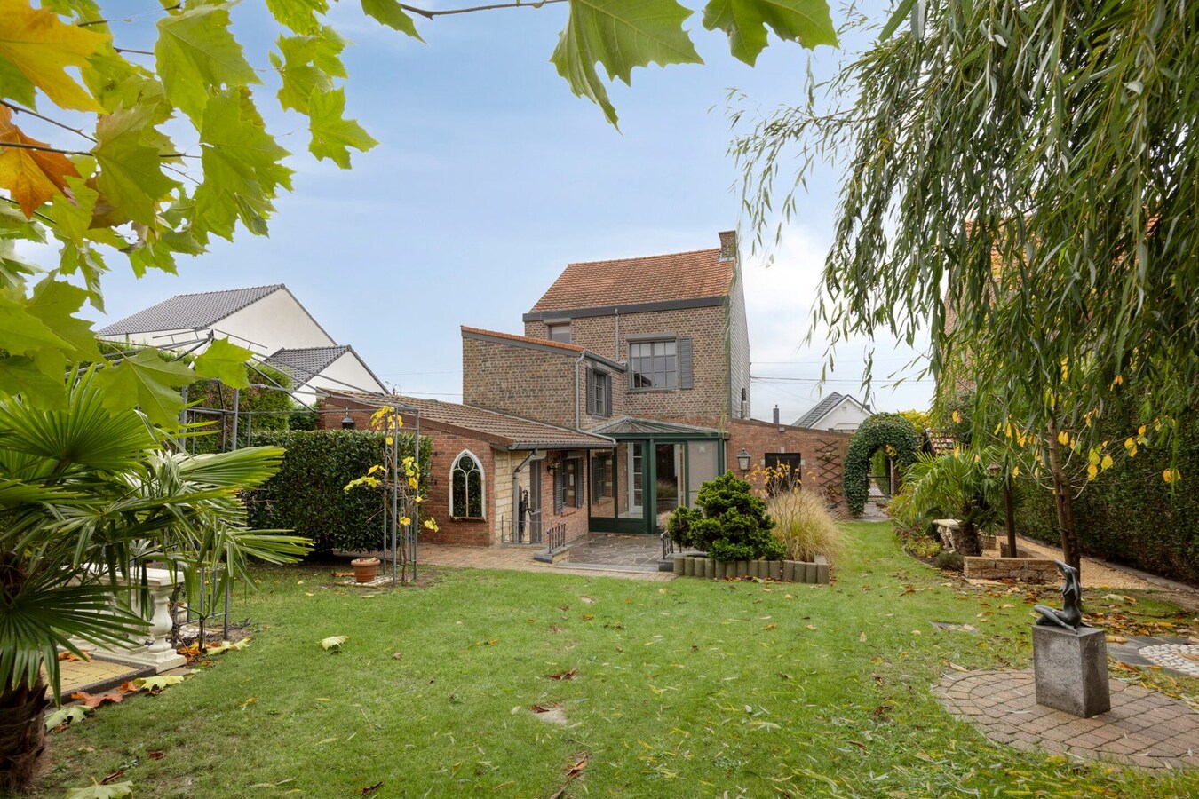 Open bebouwing met 3 slaapkamers in landelijke omgeving 