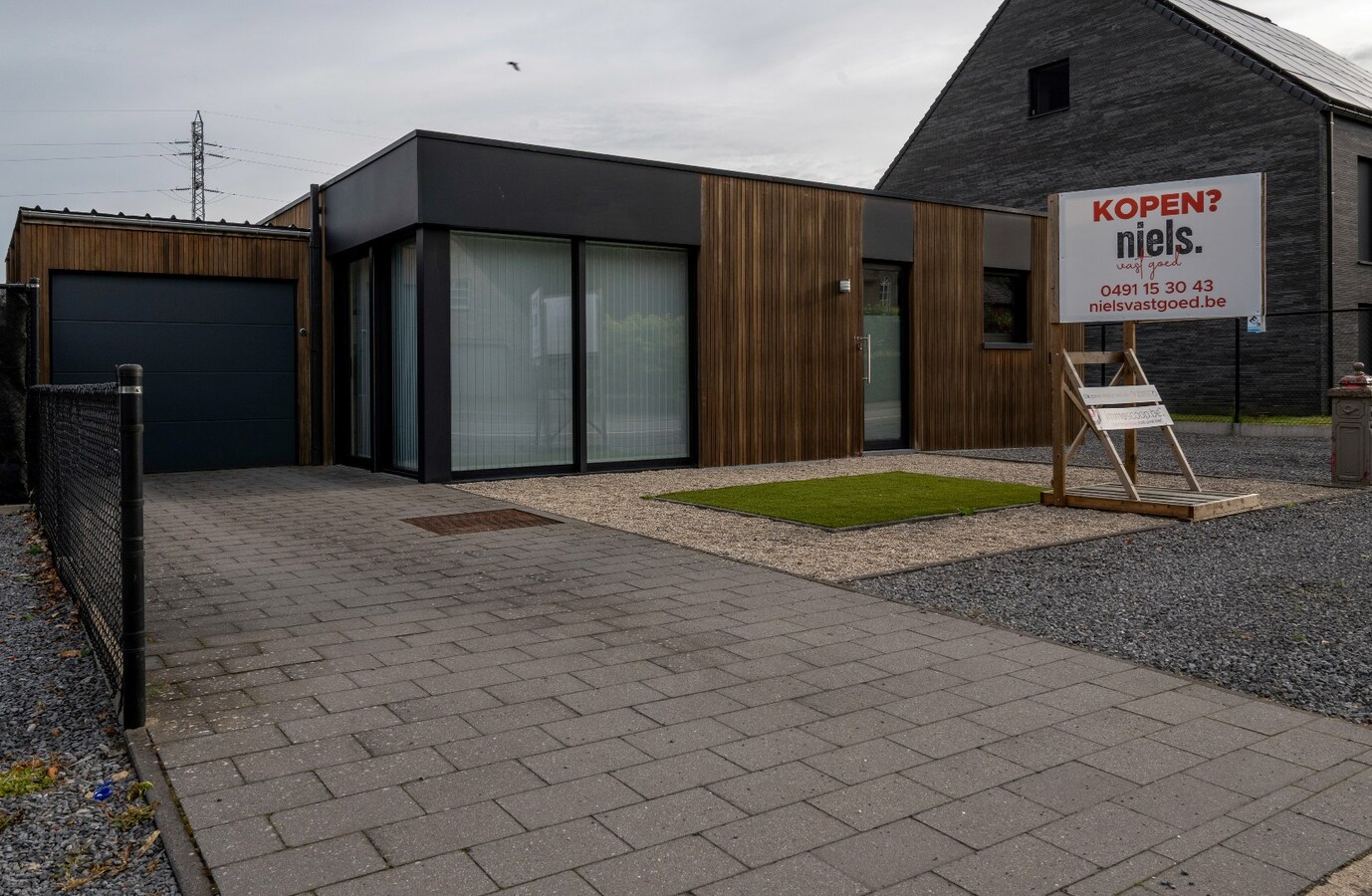 Instapklaar gelijkvloers huis met 2 slaapkamers 