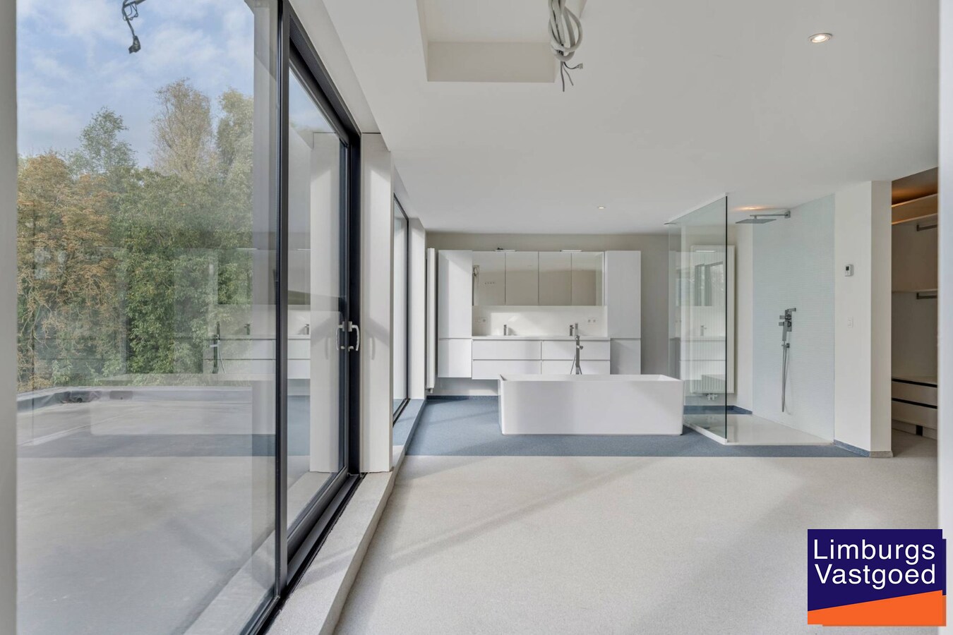 Exclusieve woning met praktijkruimte en zicht op weilanden 