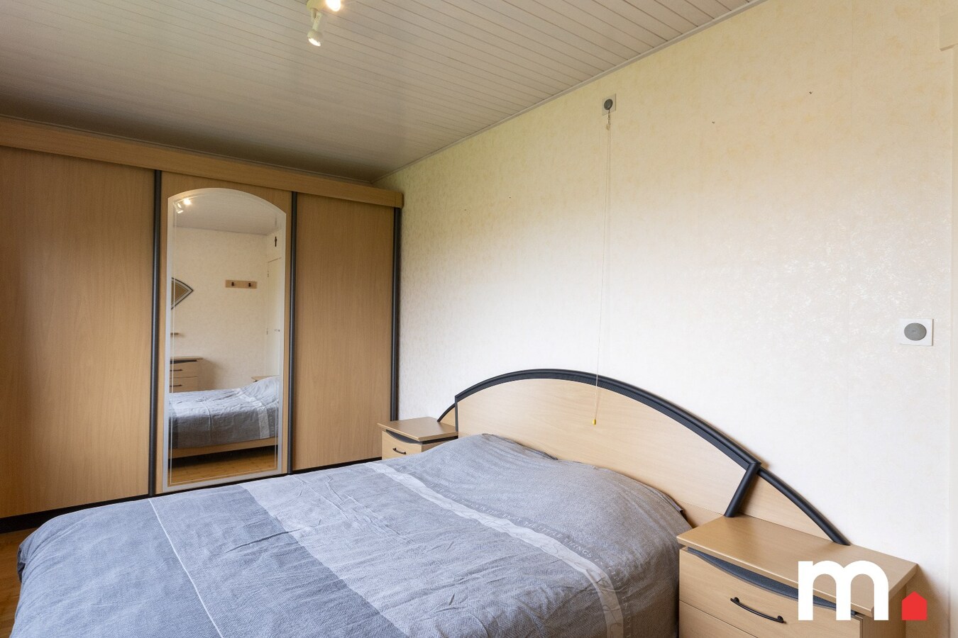 Alleenstaande villa met 5 slaapkamers en zonnige tuin 1127 m² op TOPligging ! 