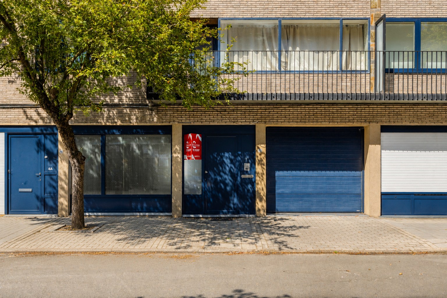 Ruim gelijkvloers appartement met 2 slpk. en gezellige patio in het centrum van Geel 