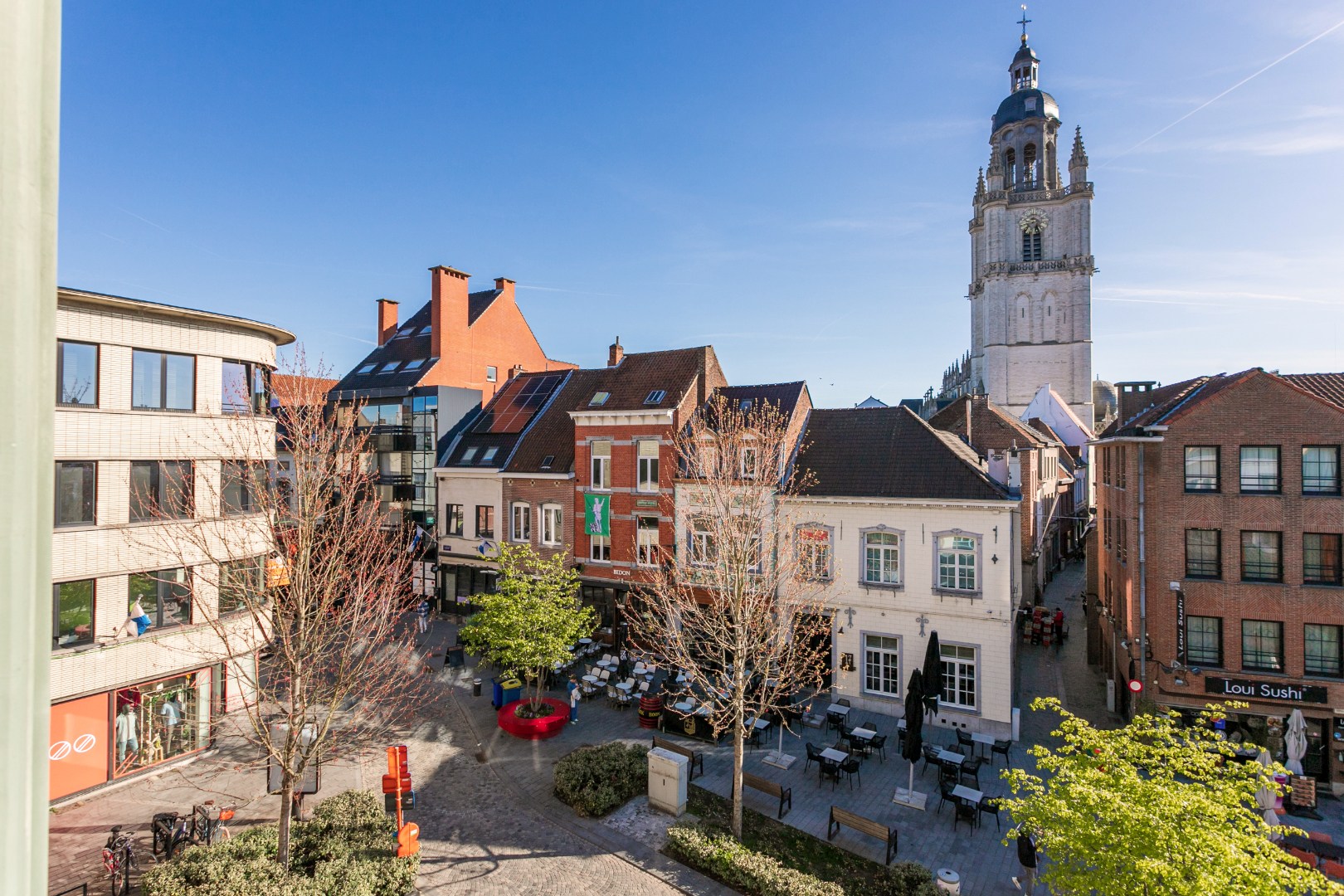 Duplexappartement in het hart Halle te koop met 2 slpks 