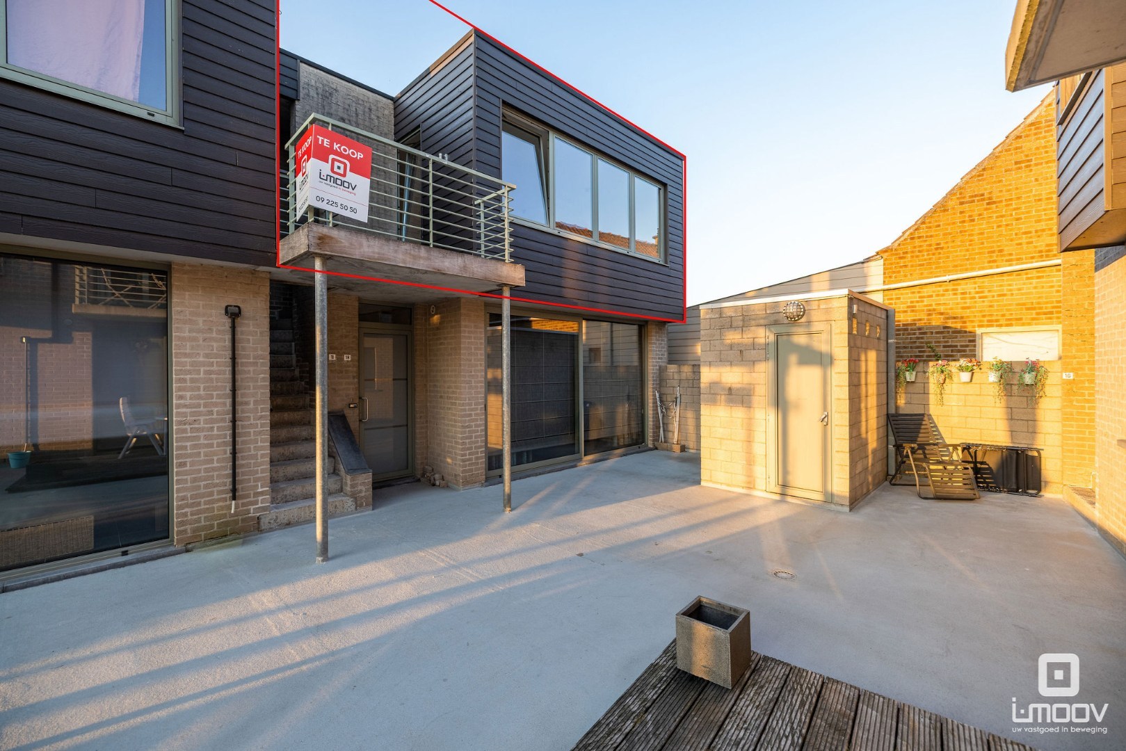 Charmant tweeslaapkamer appartement met terras in rustig woonerf 