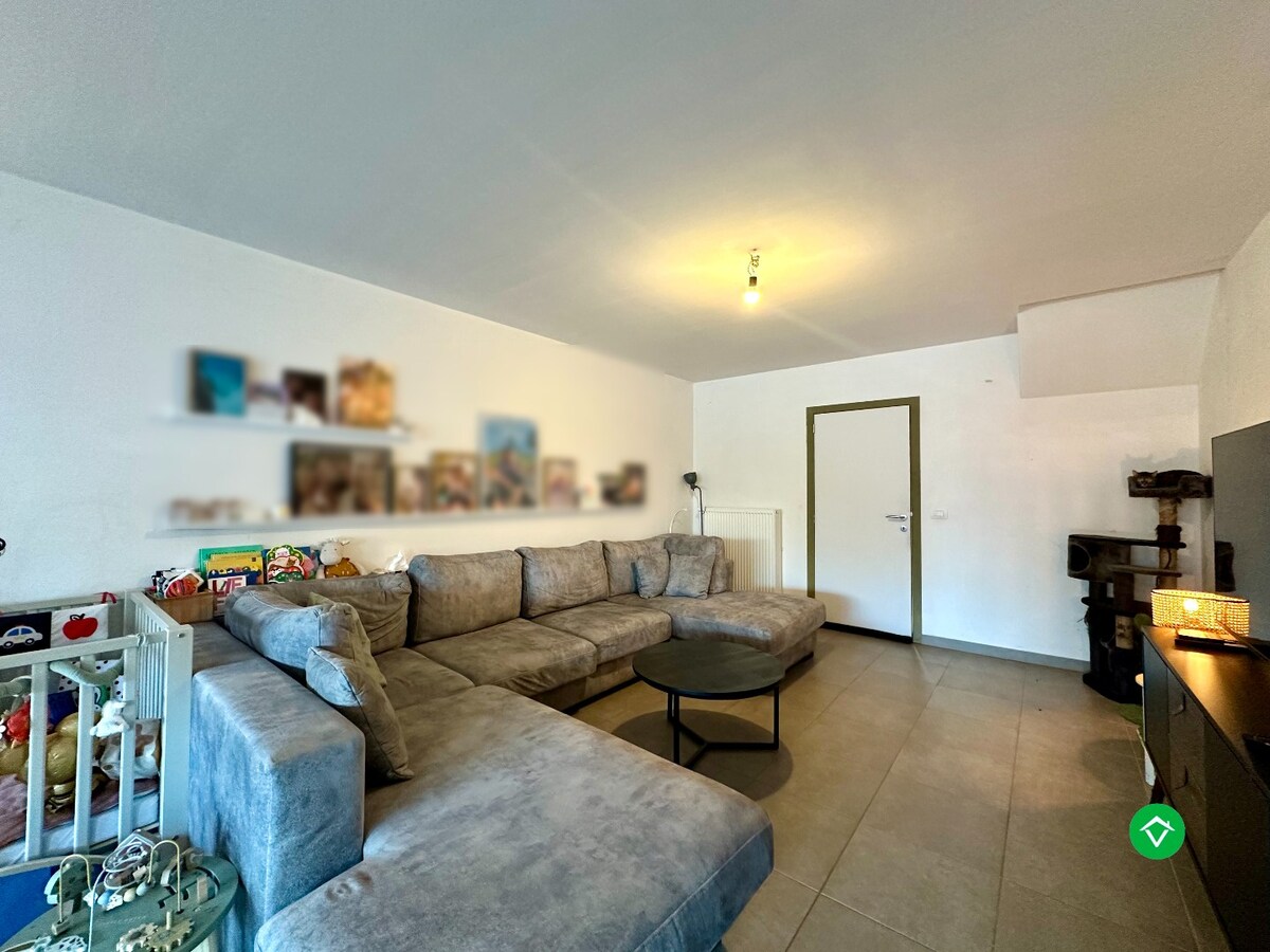 Recente nieuwbouwwoning met drie slaapkamers en garage te Eernegem 