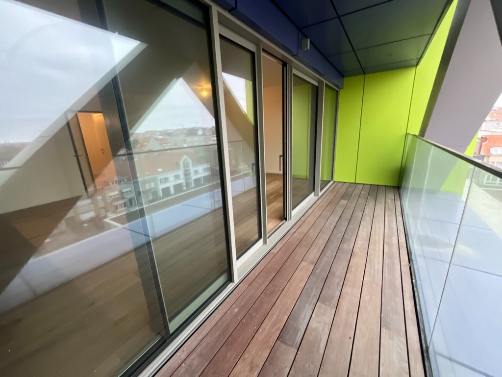 OPENDEURDAG: Project Hoost Zondag 12/04 - 10u - 14u (Maes en Boerenboomplein): Centraal gelegen 2-kamer appartement te Project Hoost met XL-terras 