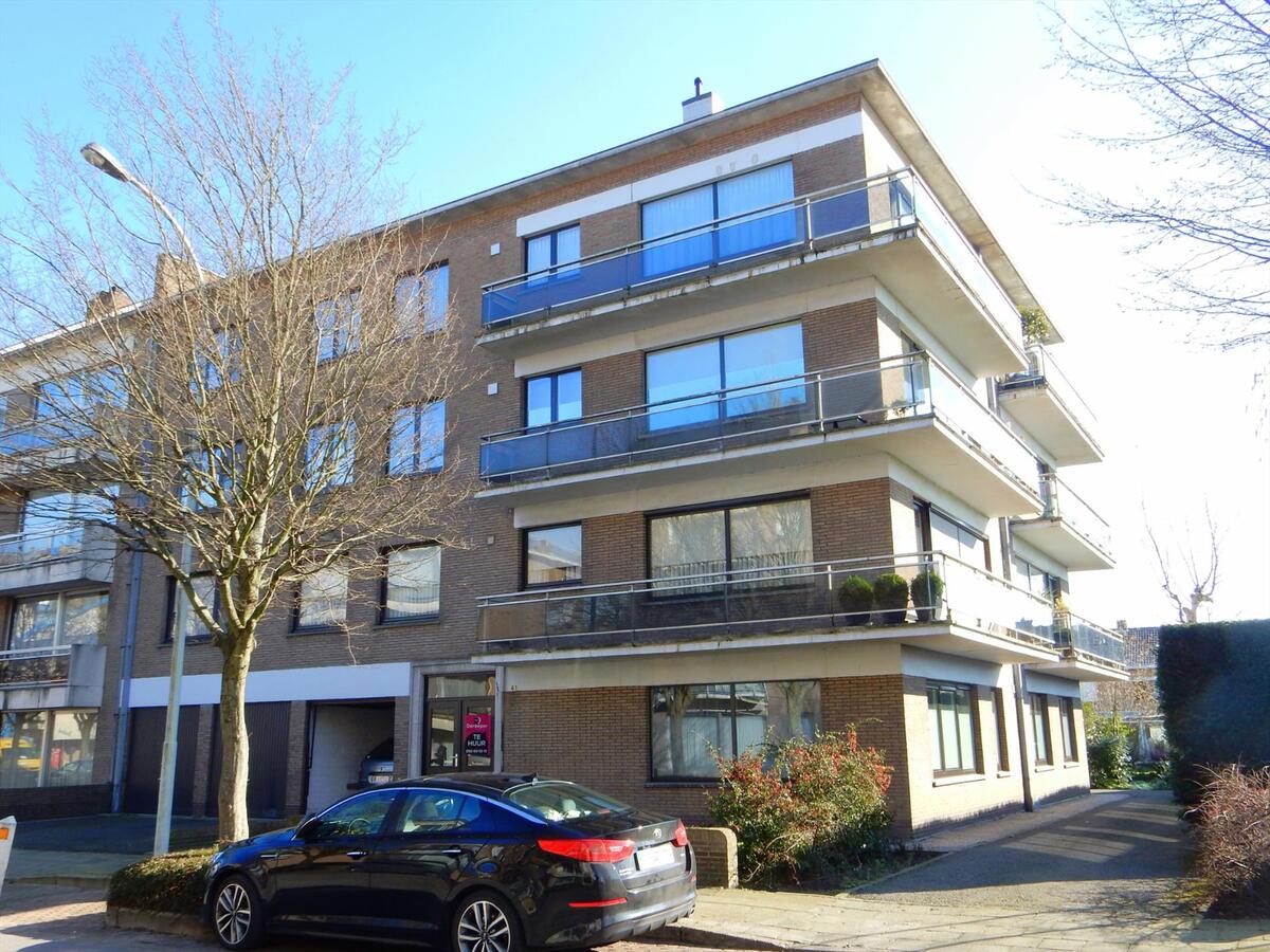 Ruim appartement met 3 slaapkamers en garagebox 