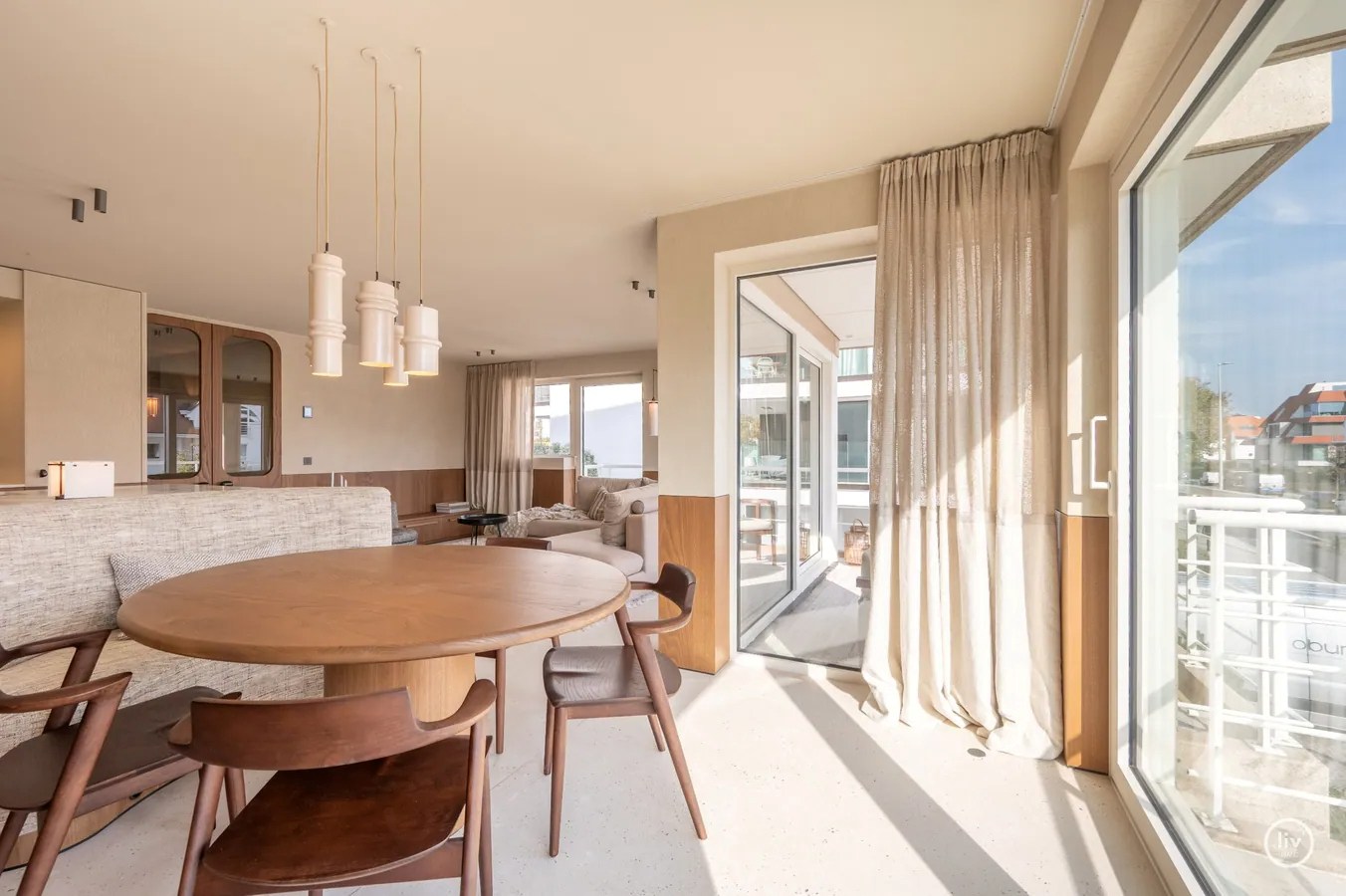 Volledige verdieping te koop in een exclusieve villa residentie in het Zoute 