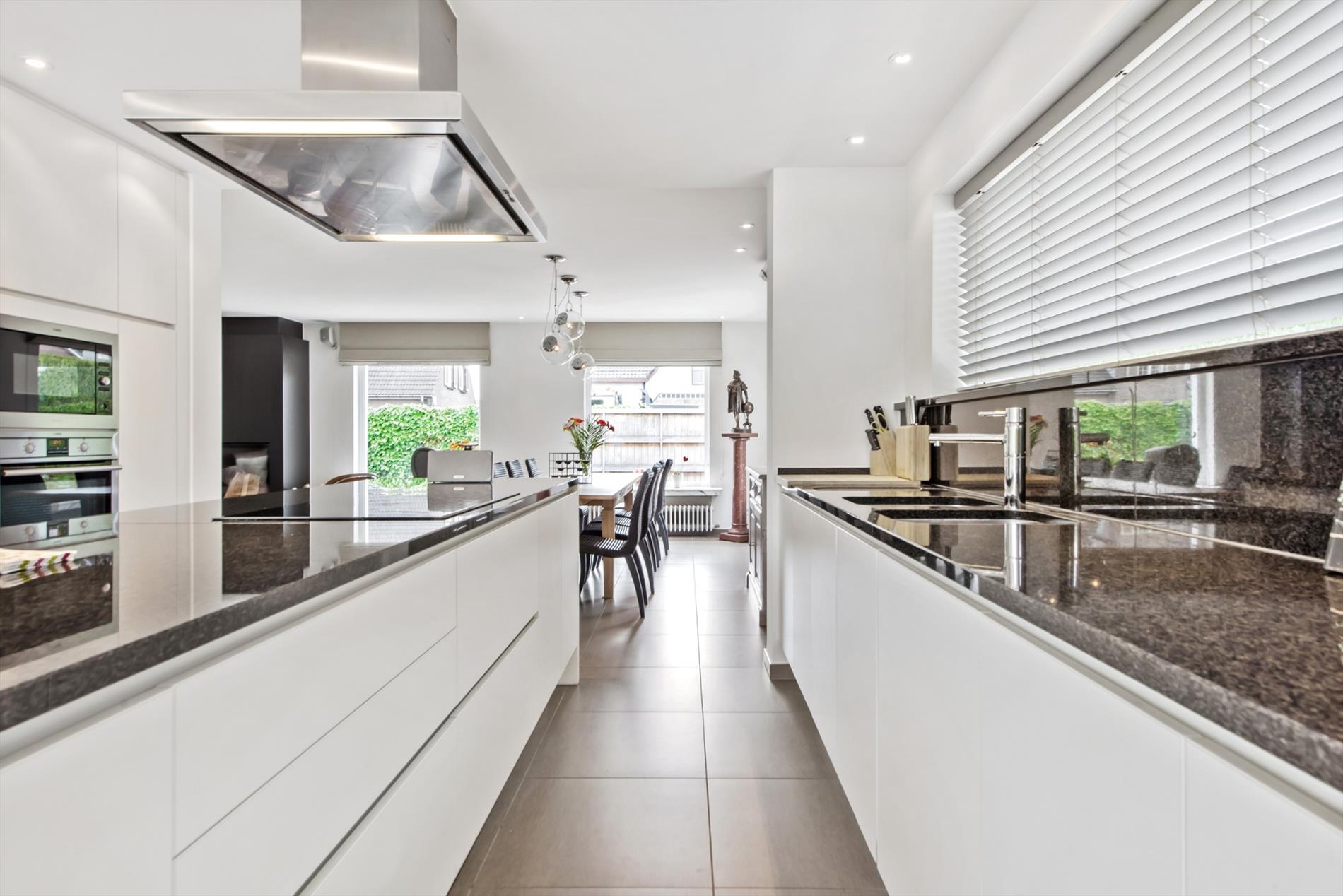 INSTAPKLARE VILLA OP ZEER CENTRALE LIGGING 