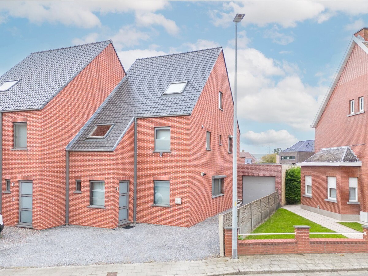 Toffe, energiezuinige HOB met tuin nabij centrum Sint-Lievens-Houtem 