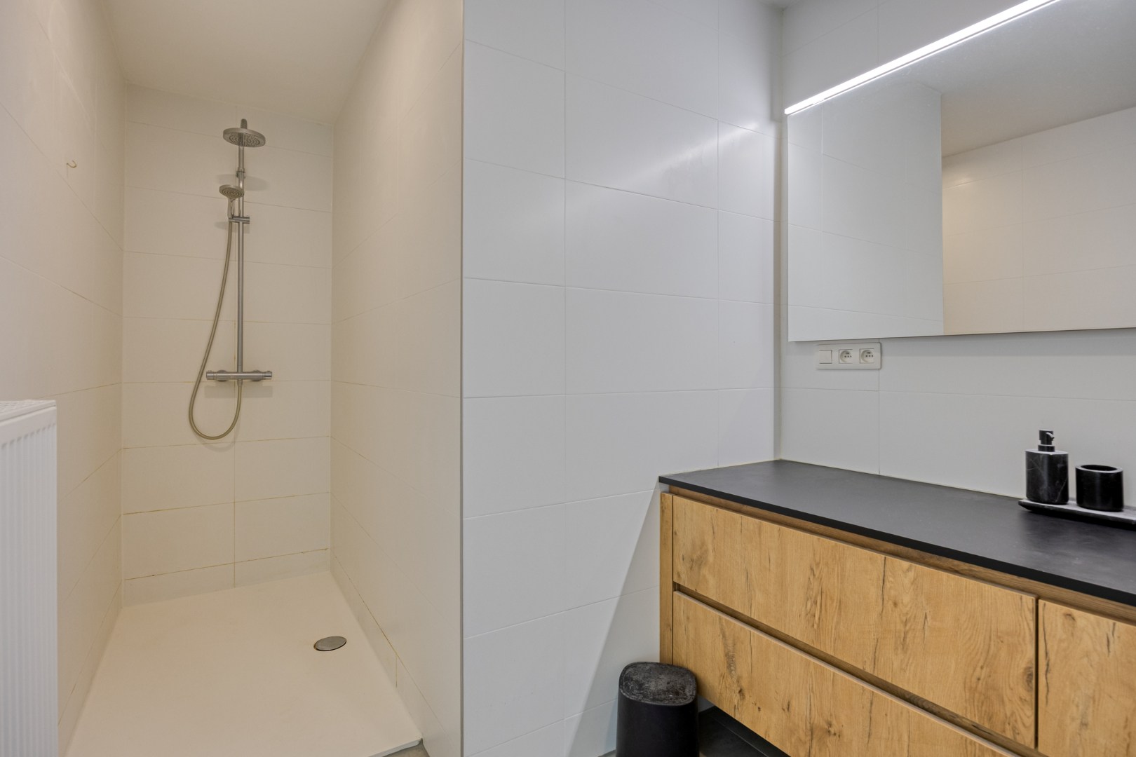 Instapklaar appartement met 2 slpk. en een rustige ligging in Geel-centrum 