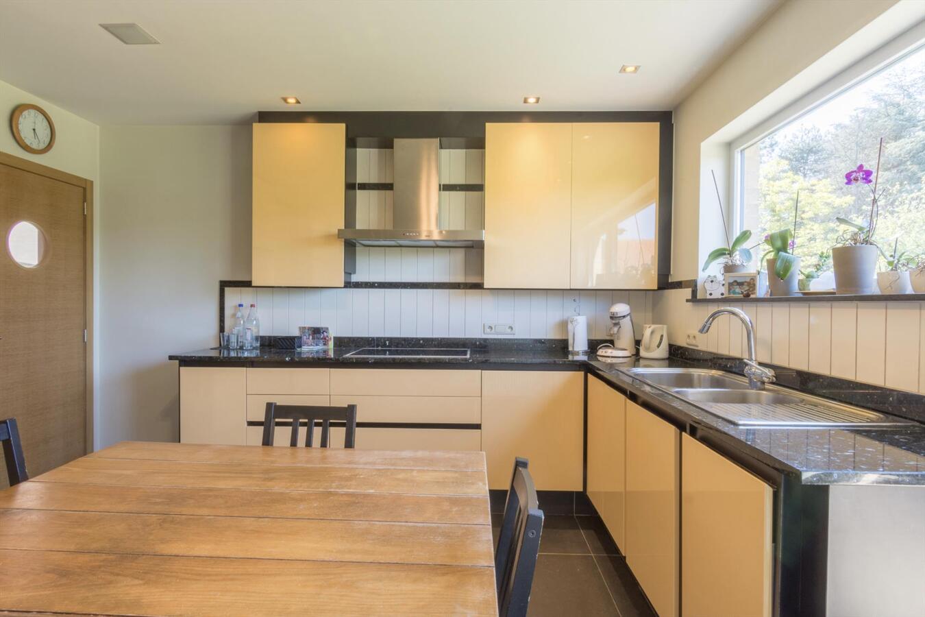 Instapklare villa met prachtige tuin te Destelbergen 