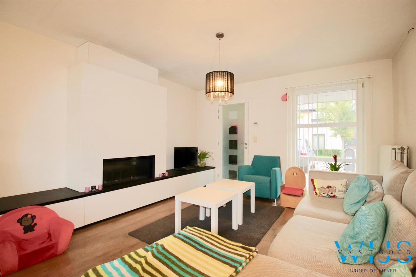 Instapklaar en zeer gezellig woonhuis in een rustige wijk te EEKLO ! 