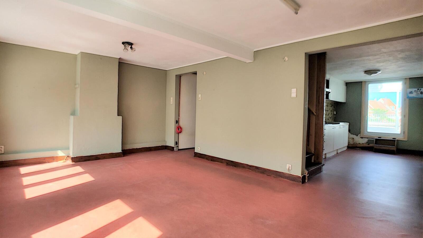 Te renoveren (handels)woning in het centrum - Heist 