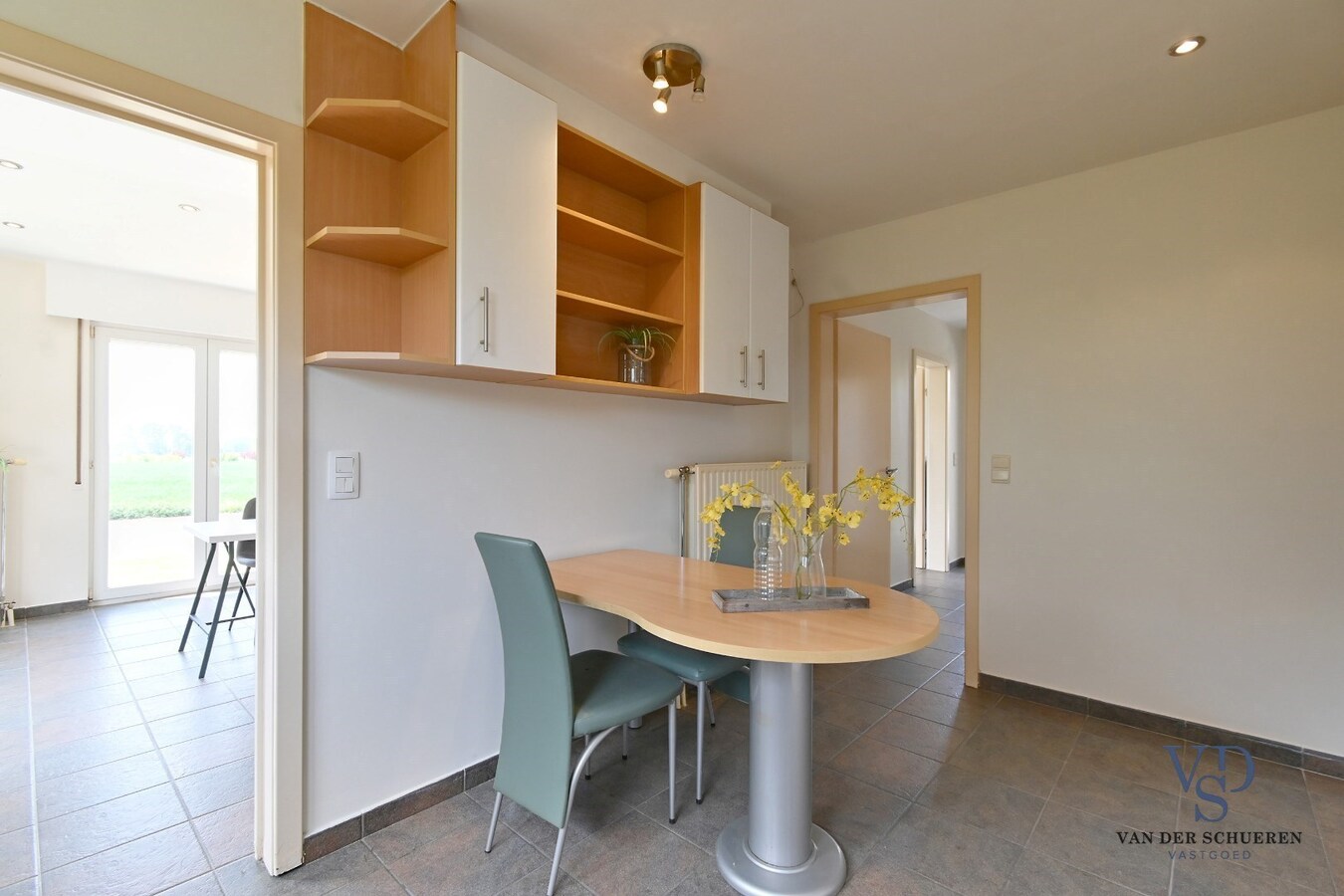 Bungalowwoning met afzonderlijke garage 