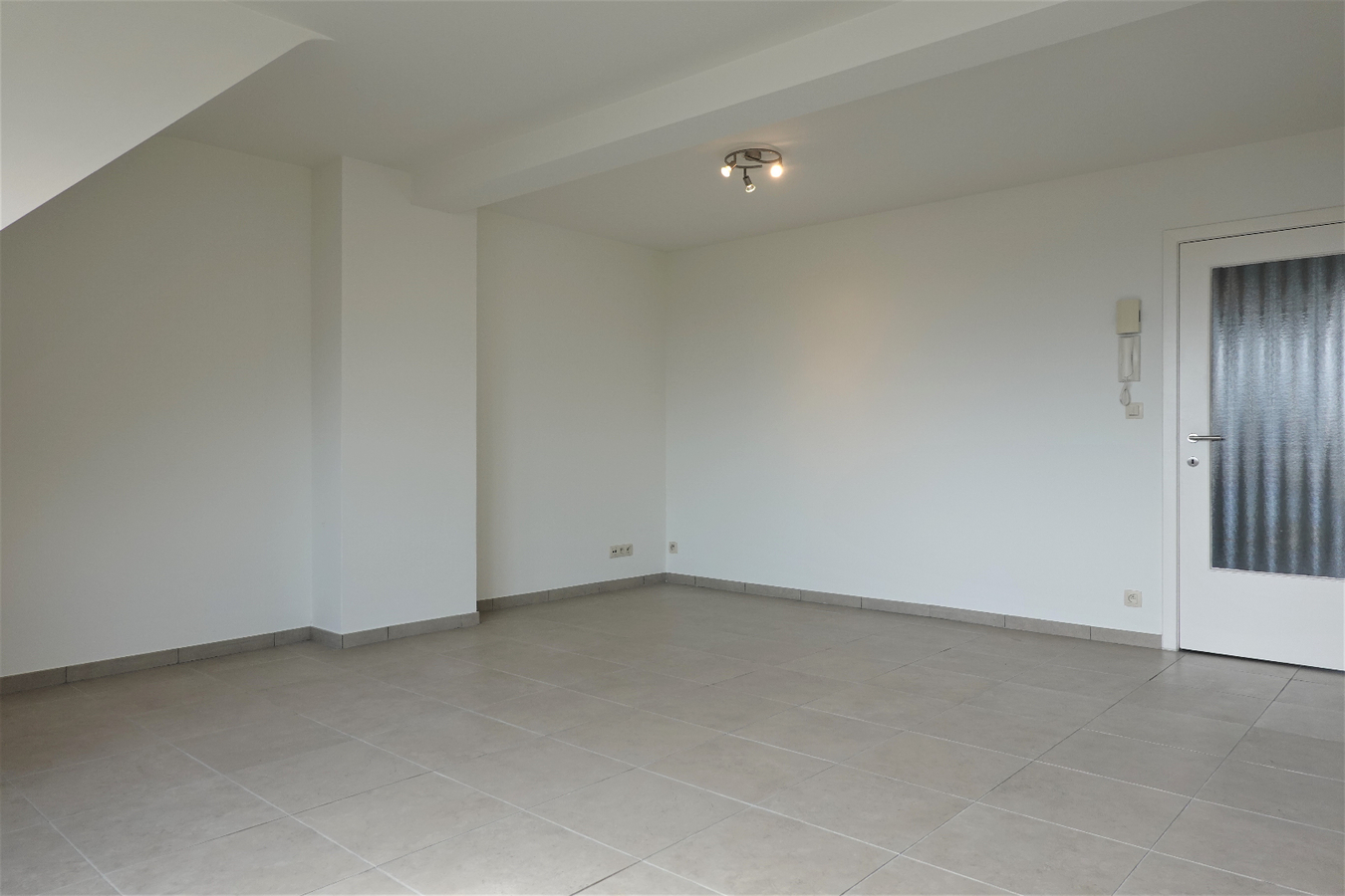 Service Flat te huur te Varsenare 