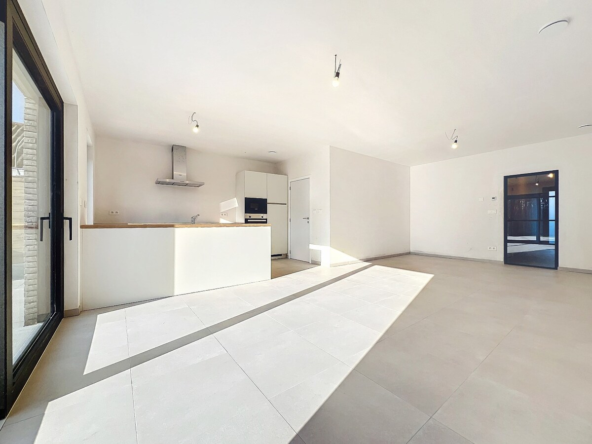 Tiptop afgewerkte nieuwbouw BEN-woning te Grotenberge, 6% BTW mogelijk 