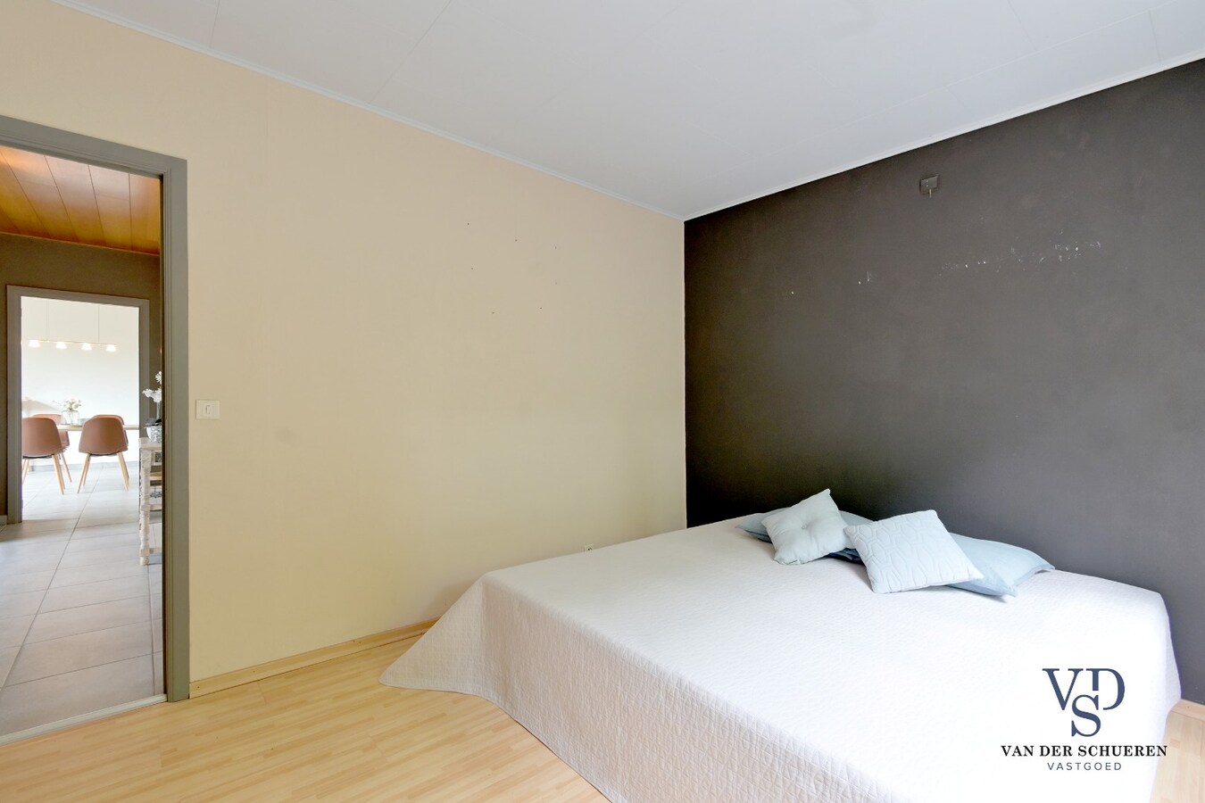 Goedgelegen bungalowwoning te Moerbeke. 