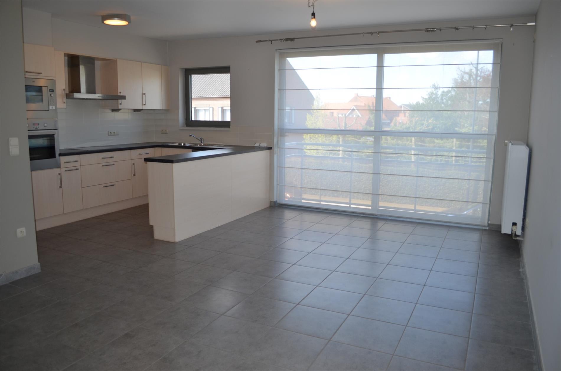 Recent app. met 2 slpks en garage te Lovendegem 