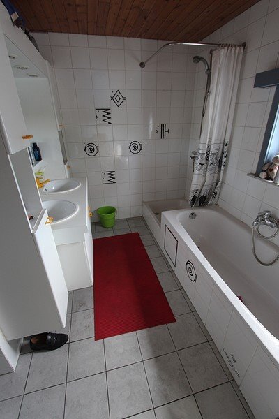 Bedrijfsgebouw met woonst te Eernegem 