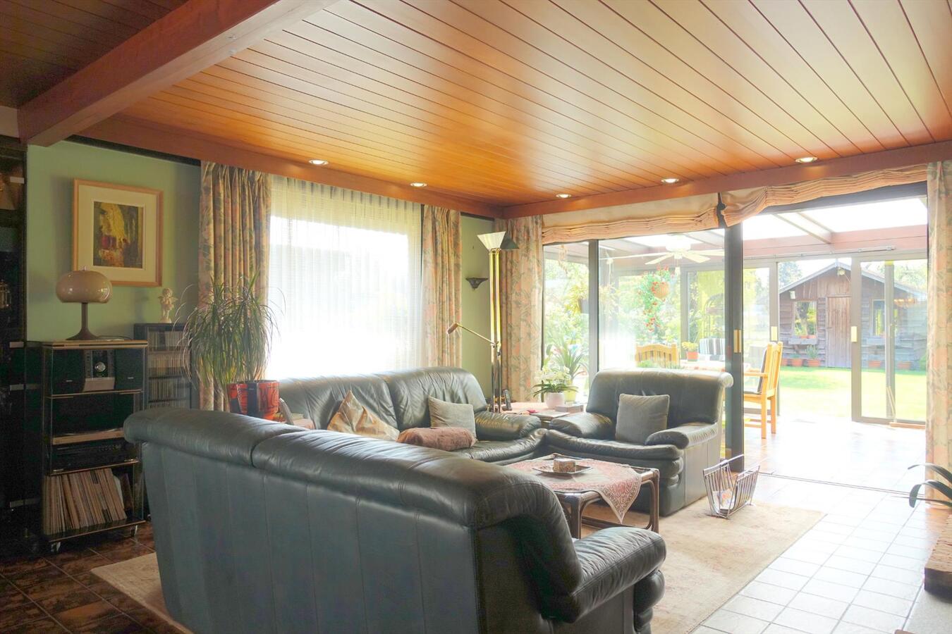 Charmante villa met zonnige tuin 