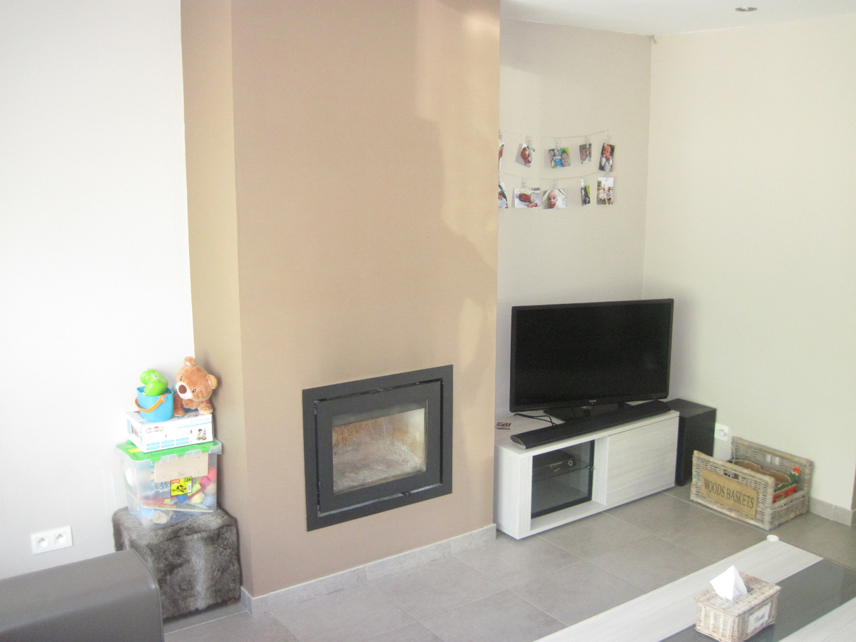 Prachtige en praktische woning (volledig vernieuwd anno 2012) ! 