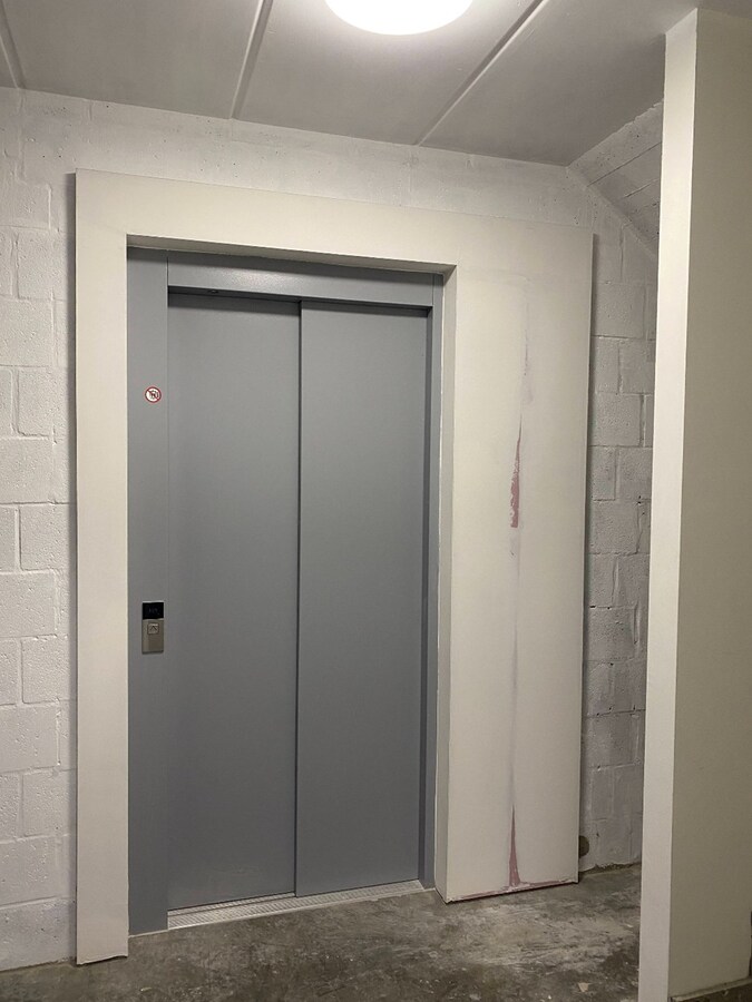 Luxueus én energieneutraal nieuwbouw villa-appartement  van 168 m² met 3 slaapkamers + 2 ondergrondse staanplaatsen + ruime kelder in kleine residentie te Schilde 