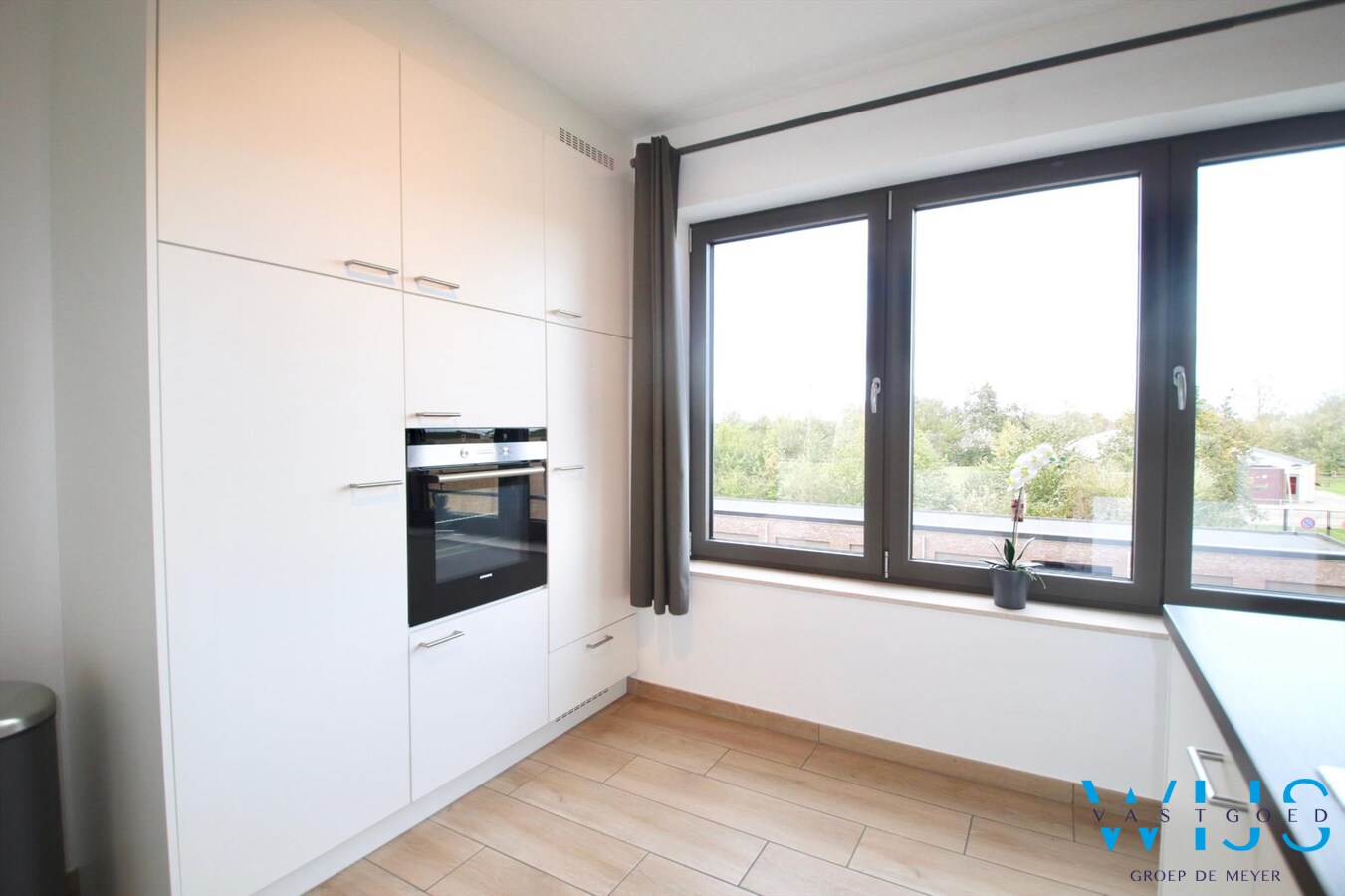 Prachtige duplex + garage in het rustige landelijke OOSTEEKLO ! 