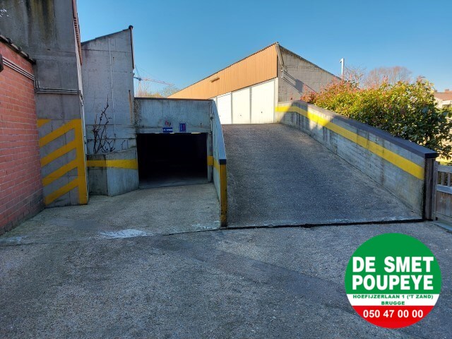 Garagebox in afgesloten complex 