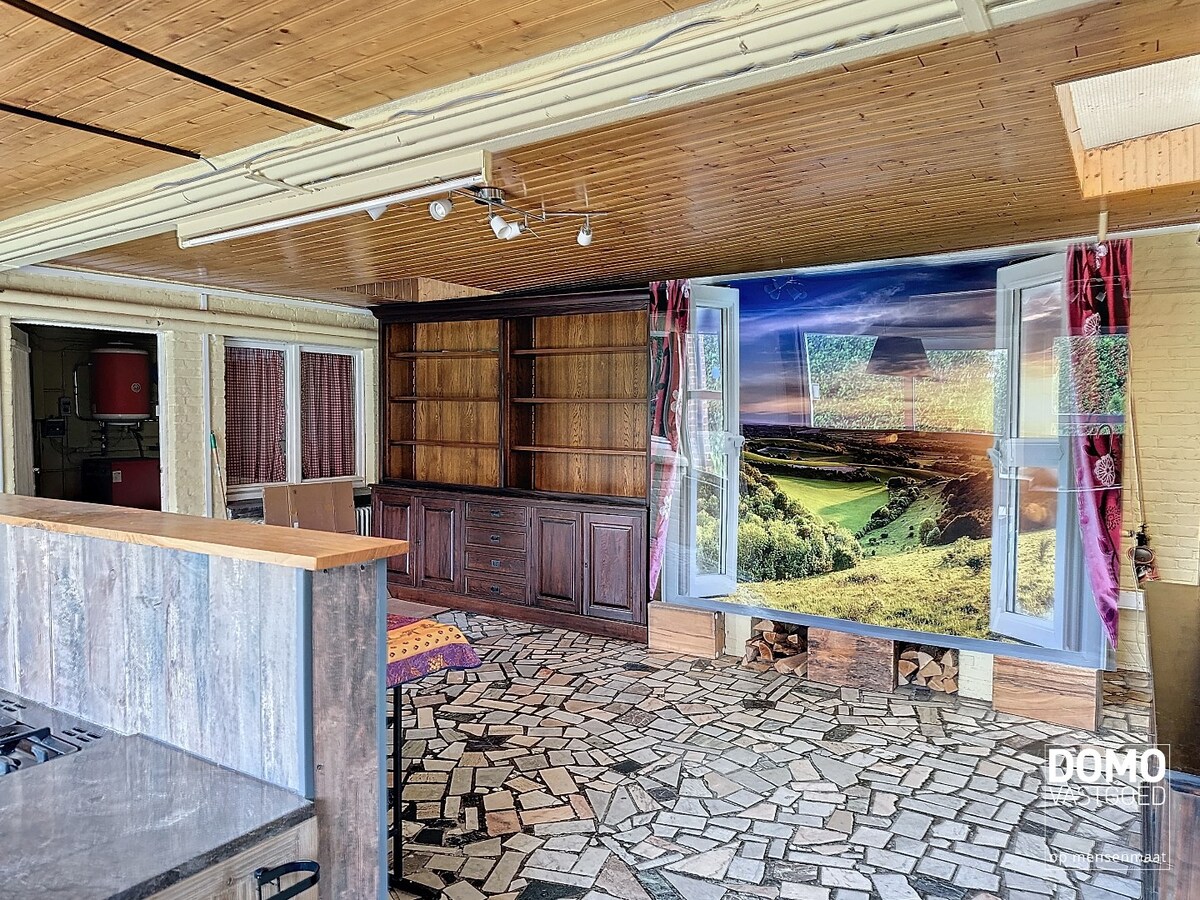 Zeer ruime half open bebouwing gelegen te Hasselt 