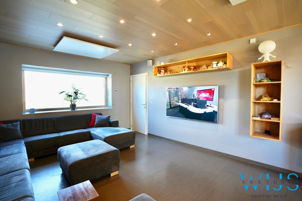 Zeer ruime gezinswoning te Zelzate ! 