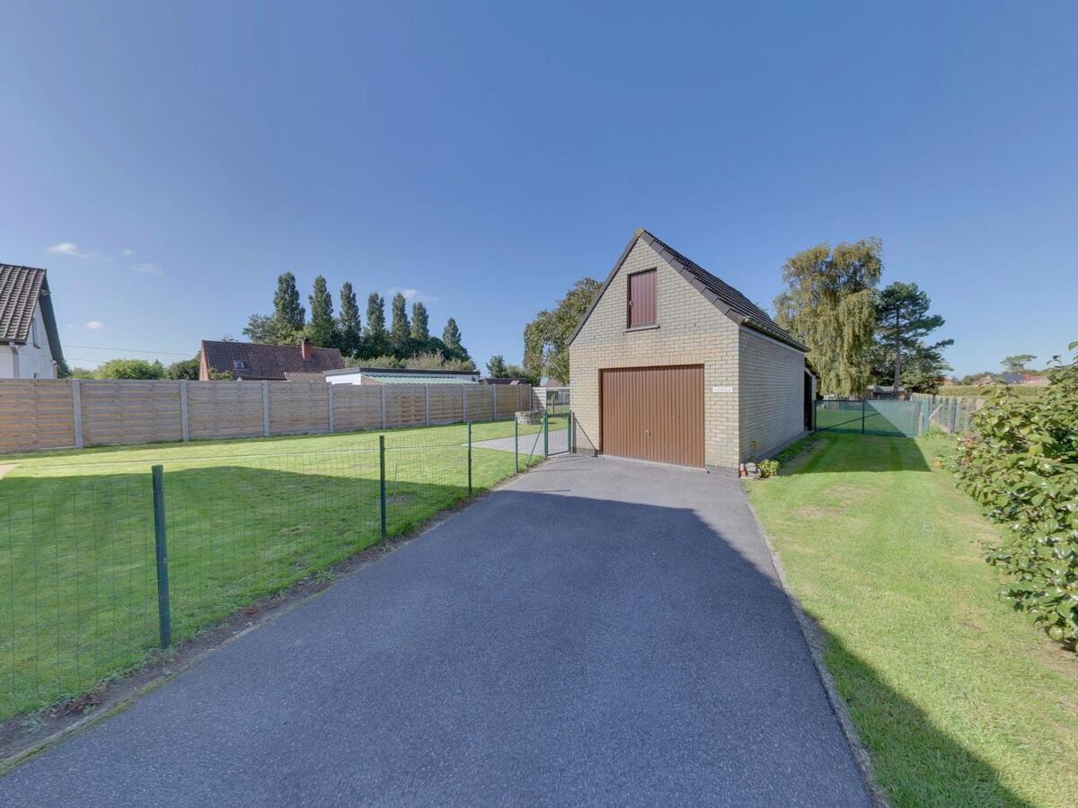 Uitstekend gelegen villa in bungalowstijl 