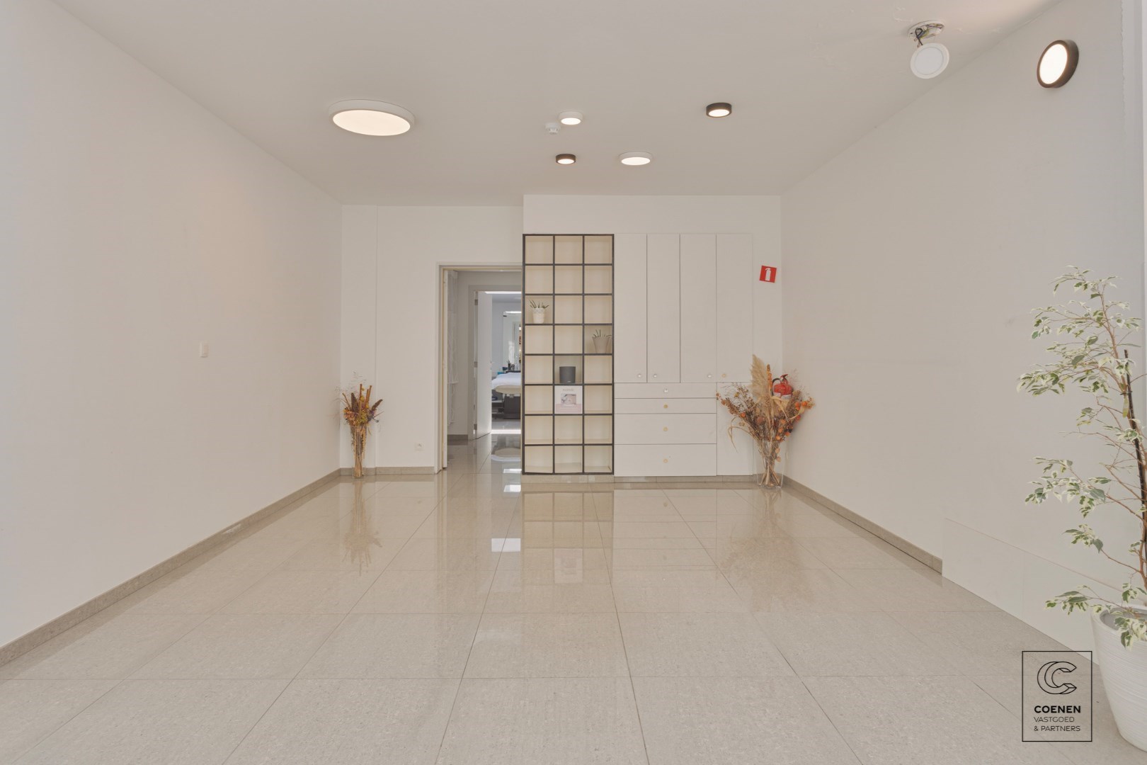 Prachtige handelsruimte met een bruikbare oppervlakte van 355 m² op een SCHITTERENDE locatie te Berchem 