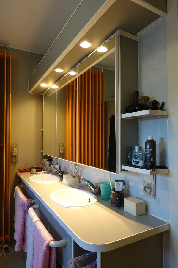 Ruime halfopen woning op uitstekende ligging 